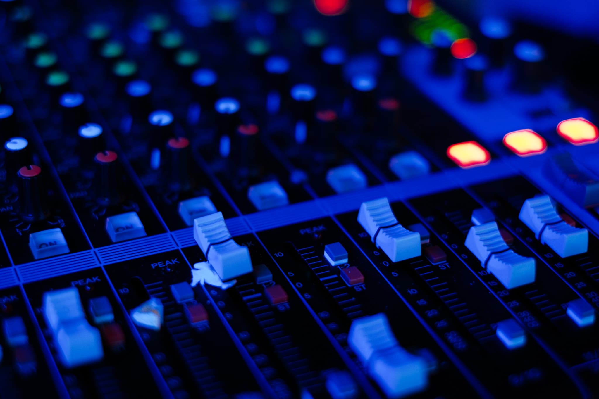 DJ Performance
